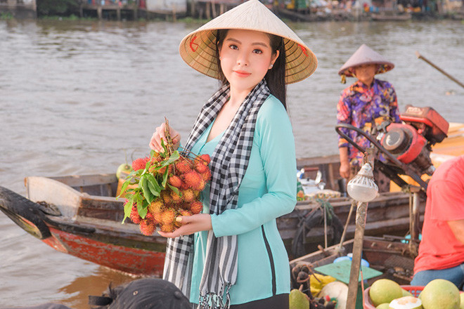 Sắc màu SV 26/7: Nữ tiếp viên trưởng 22 tuổi, 10X thi hoa hậu là du học sinh ảnh 15