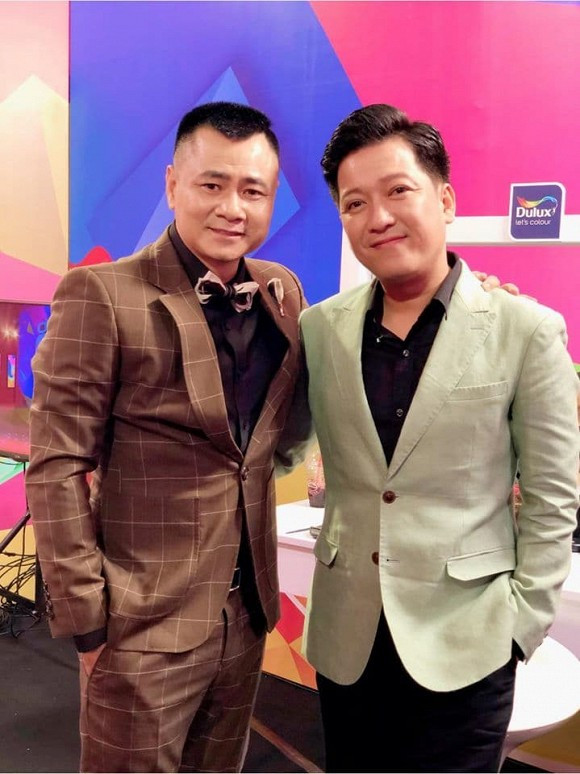 Showbiz 18/6: H'Hen Niê đi chân trần dưới mưa gây “sốt”, Hoàng Thùy Linh - Gil Lê tình tứ ảnh 19