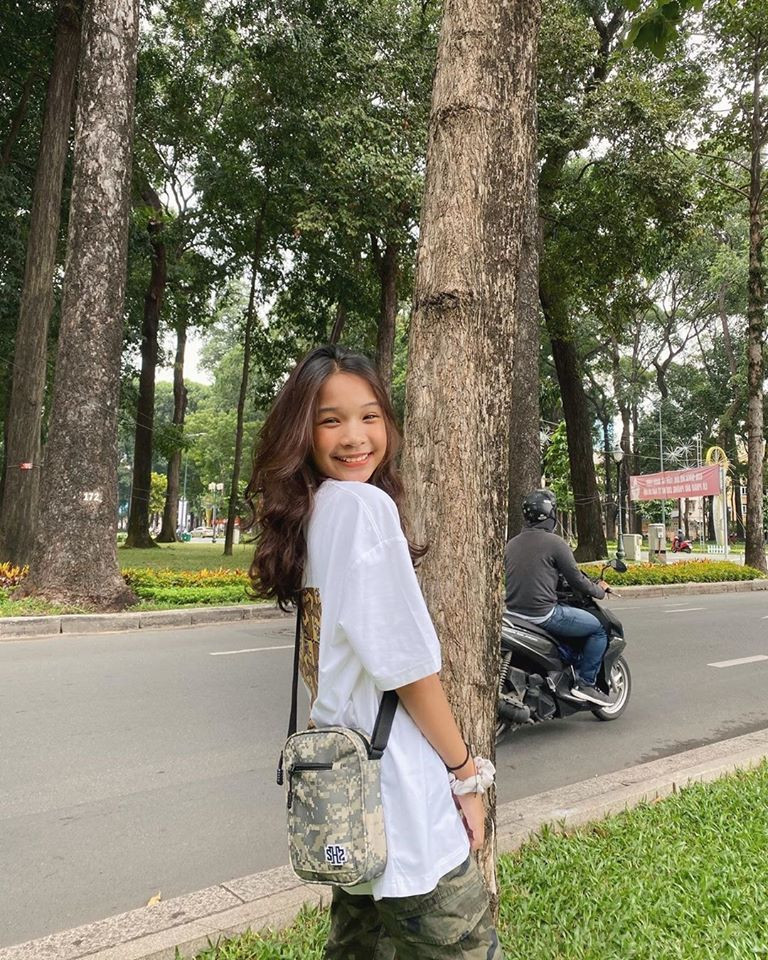 Sắc màu SV 15/7: Nữ sinh có vẻ đẹp tựa Lisa; hot girl RMIT được tặng đồng hồ 400 “củ” ảnh 11