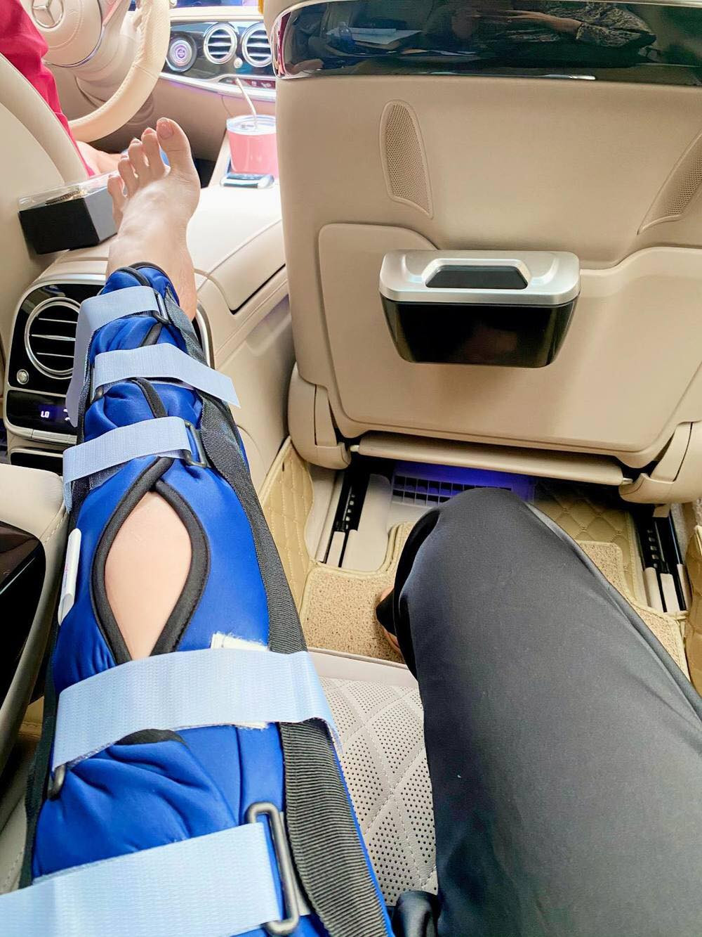 Diệu Nhi gây bất ngờ khi hát cải lương; Hai nàng Hậu diện váy đỏ chót khoe vòng 1 quyến rũ ảnh 12