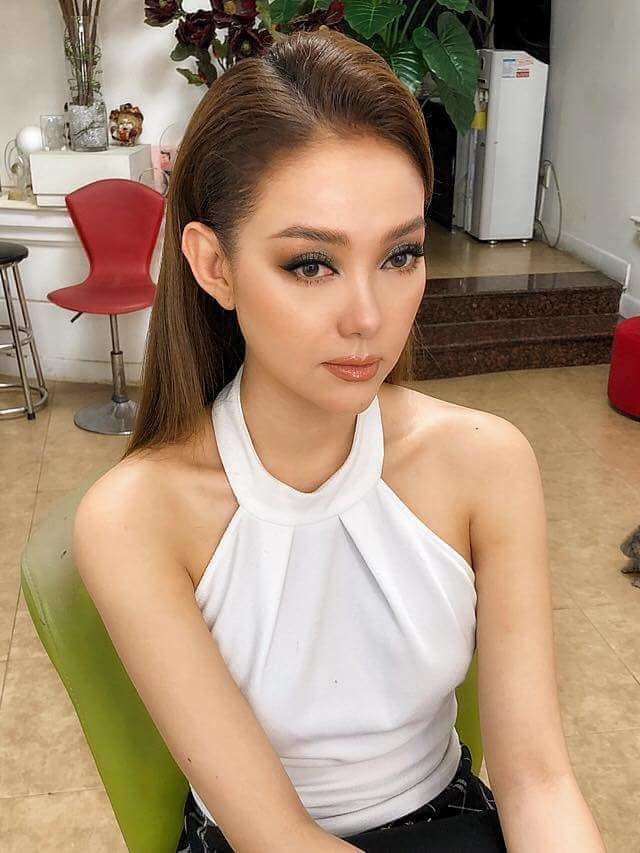 Showbiz 3/8: Bảo Thy diện pijama hàng hiệu, Mâu Thủy tủng ảnh nude táo bạo ảnh 13