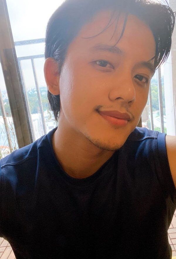 Mỹ Tâm phủ nhận tin đồn mang thai; Ngọc Trinh “táo bạo” diện đầm cắt xẻ hở gần hết ngực ảnh 25