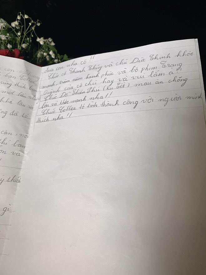 Mỹ Tâm phủ nhận tin đồn mang thai; Ngọc Trinh “táo bạo” diện đầm cắt xẻ hở gần hết ngực ảnh 12