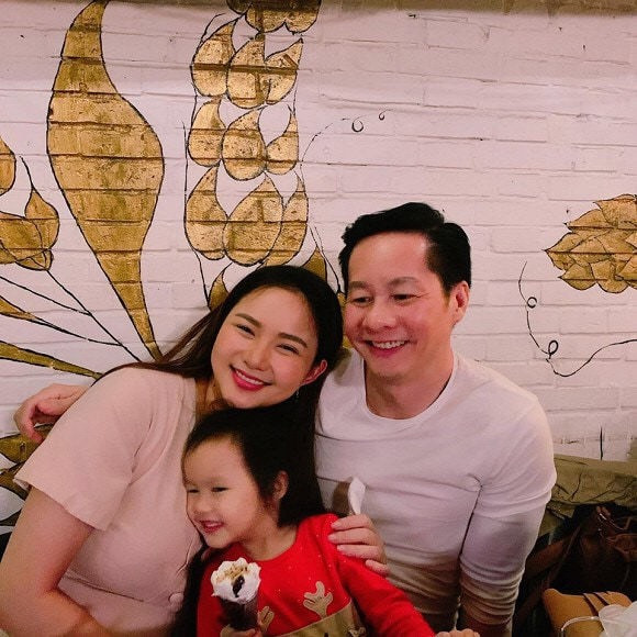 Vũ Khắc Tiệp rao bán ổi trên xe khách; Ngọc Trinh tung bộ ảnh kẹo ngọt đánh dấu tuổi 31 ảnh 24