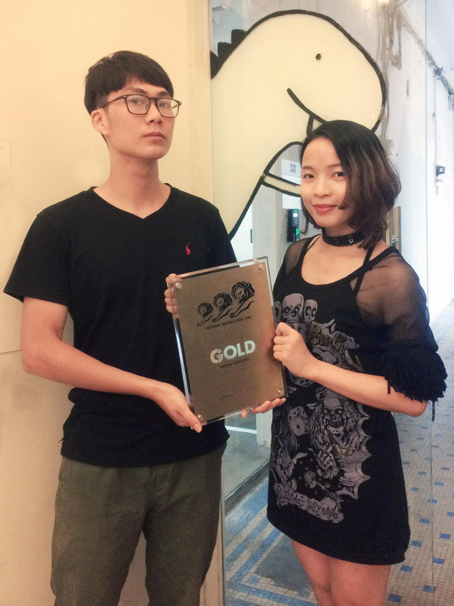 Sắc màu SV 25/7: Nụ cười tỏa nắng của 10X liệt hai chân, hot girl bản lĩnh trước cám dỗ ảnh 11