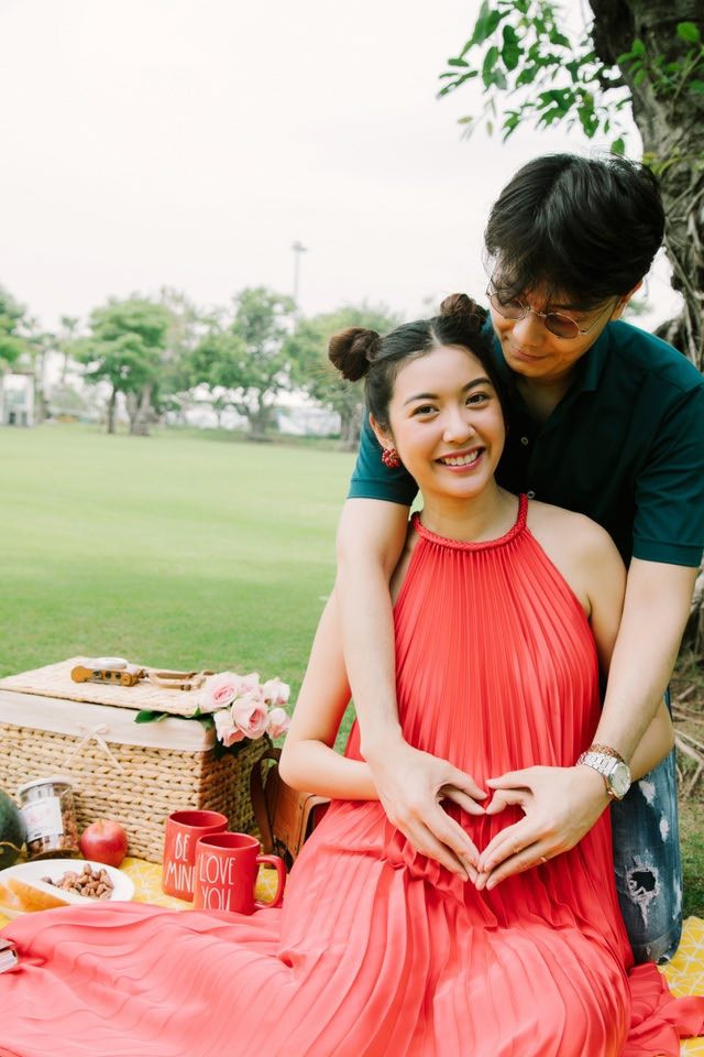 Mỹ Tâm phủ nhận tin đồn mang thai; Ngọc Trinh “táo bạo” diện đầm cắt xẻ hở gần hết ngực ảnh 17