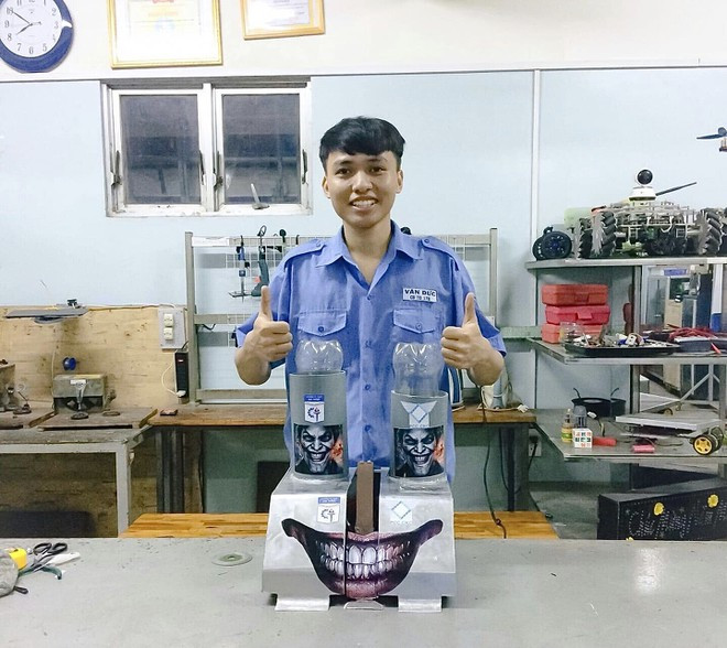 Sắc màu SV 28/7: Hotgirl 9X khoe gương mặt sắc lạnh quyến rũ; nữ sinh có chiều cao “khủng“ ảnh 14