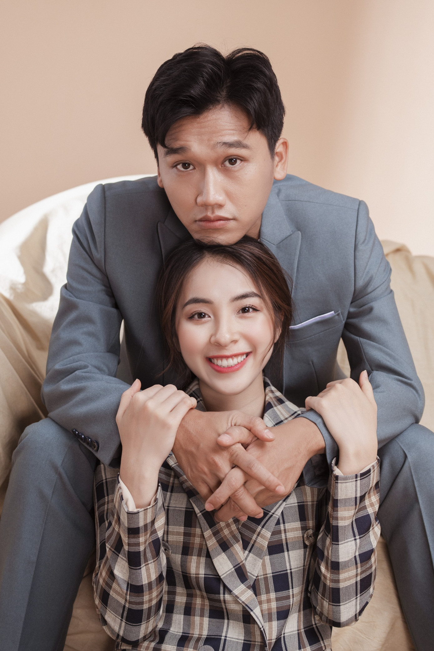 Không chỉ về nhà bạn gái ra mắt, “Mr.Cần Trô” còn giúp “mẹ vợ” livestream bán hàng ảnh 1