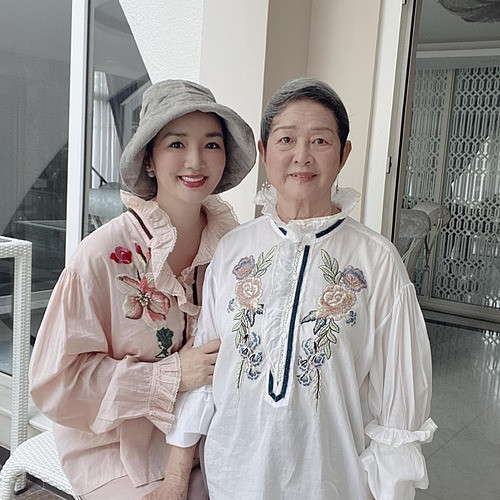 Showbiz 31/5: Yaya Trương Nhi gay gắt với Lương Bằng Quang, Đặng Thu Thảo lộ diện sau sinh ảnh 7