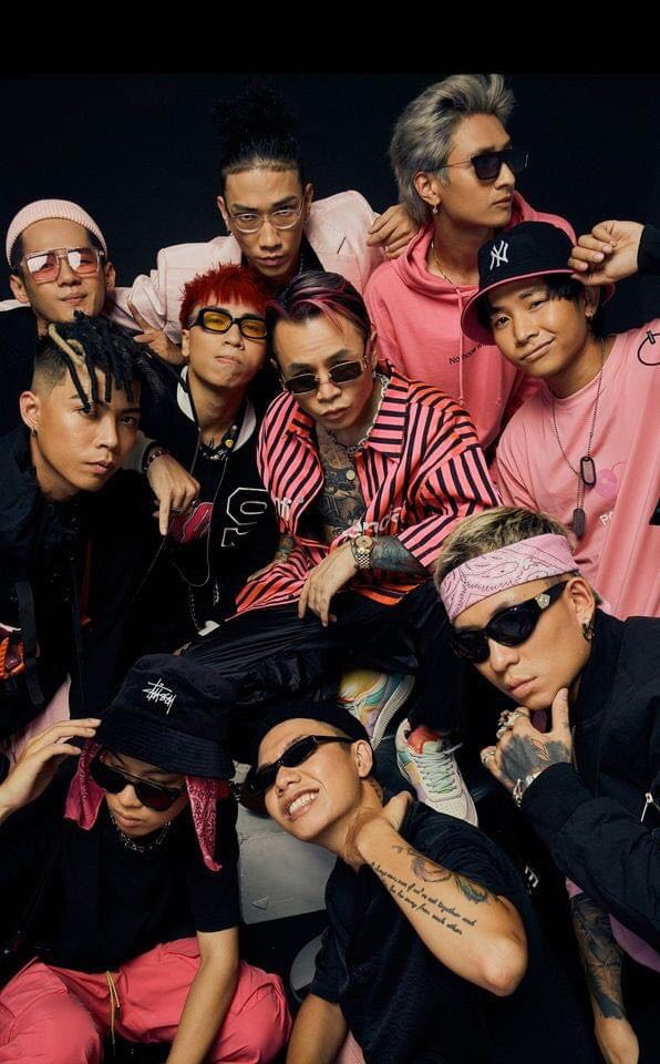 Hồng Diễm bật khóc khi nhận giải thưởng lớn; H'Hen Niê trở thành fan cứng của Sơn Tùng ảnh 33