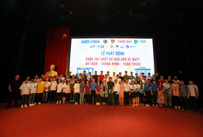 Sắc màu SV 28/6: 3 mỹ nữ ĐH Kinh tế Quốc gây sốt mạng, sinh viên lao đao vì giá điện tăng ảnh 11