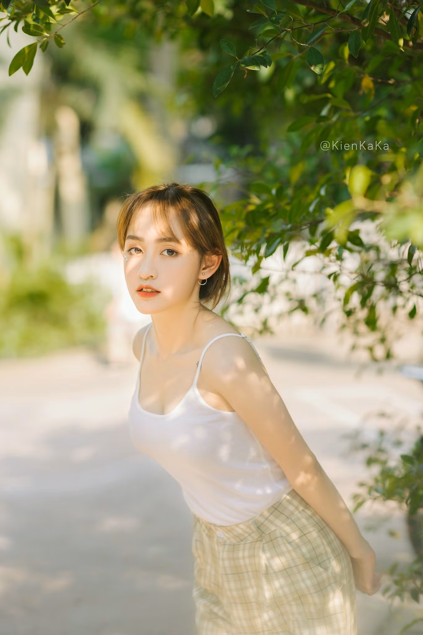 Sắc màu SV 2/8: Những nam thanh nữ tú con lai "nổi bần bật" vì quá đẹp ảnh 2