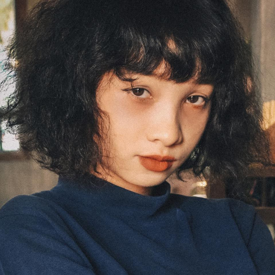 Sắc màu SV 2/8: Những nam thanh nữ tú con lai "nổi bần bật" vì quá đẹp ảnh 3