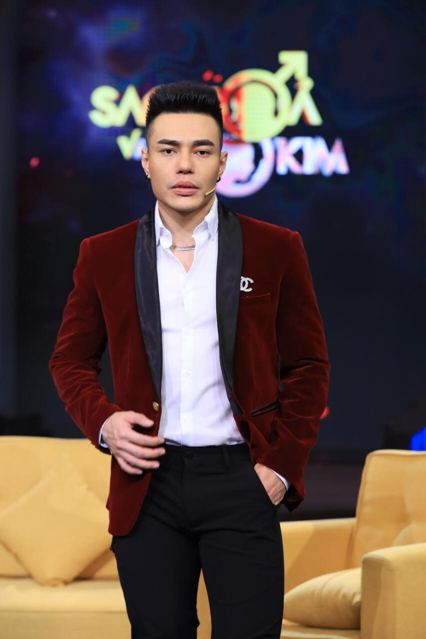 Phạm Quỳnh Anh diện bikini khoe sắc vóc mẹ 2 con, Ngô Thanh Vân liên tục thả tính trên MXH ảnh 30