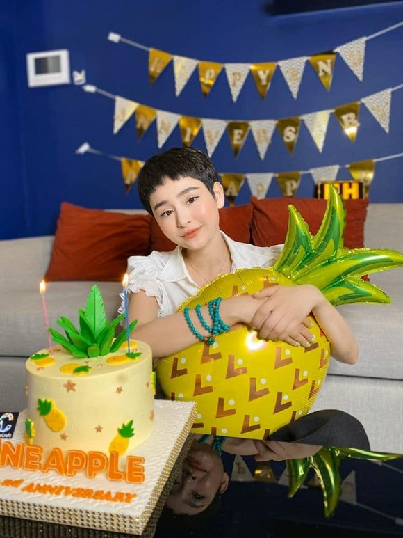 Showbiz 3/6: Ngọc Trinh hóa “phú bà” quyền lực, Dương Khắc Linh khoe vợ mang song thai ảnh 6