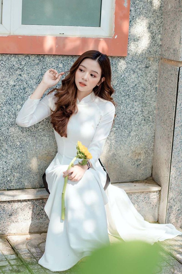 Sắc màu SV 5/7: Nữ sinh ngành Y - Dược “gây thương nhớ” với vẻ đẹp trong trẻo ảnh 5