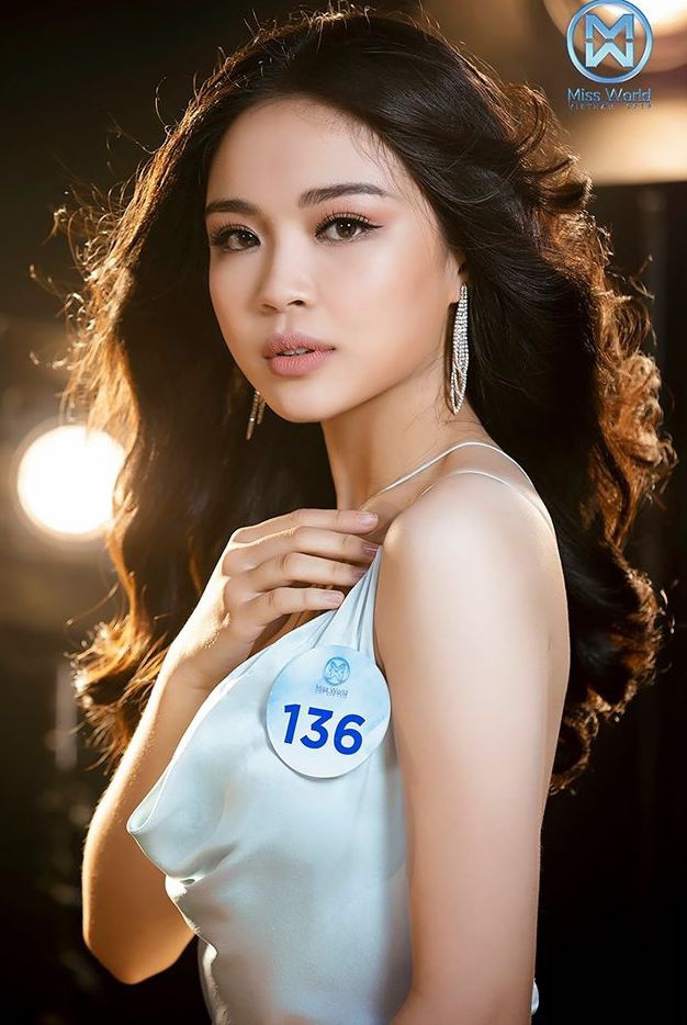 Sắc màu SV 17/7: Nữ sinh trung học đẹp tựa thiên thần; hotgirl 10X sở hữu tài sản “khủng“ ảnh 9