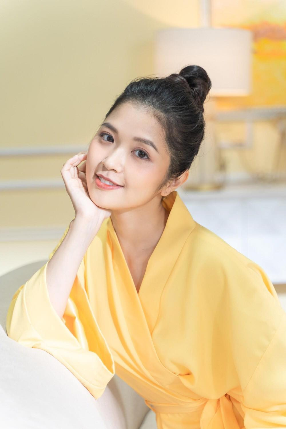 Ngọc Trinh tự thưởng đồng hồ hơn 1,8 tỷ đồng; Chi Pu sexy hết cỡ diện trang phục bikini ảnh 16