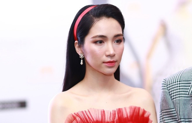 Showbiz 29/7: Hòa Minzy xin lỗi vì phát ngôn bất cẩn, Diệu Nhi khoe body cực chuẩn ảnh 7