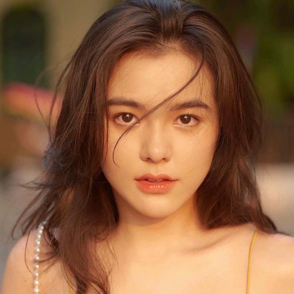 Sắc màu SV 31/7: Nữ sinh mặc áo dài “đẹp nhất mạng xã hội“ ảnh 12