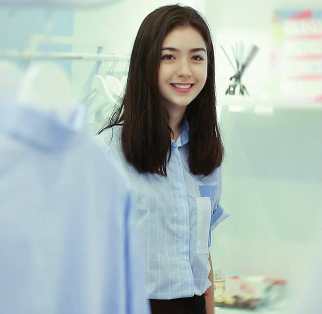 Sắc màu SV 31/7: Nữ sinh mặc áo dài “đẹp nhất mạng xã hội“ ảnh 9