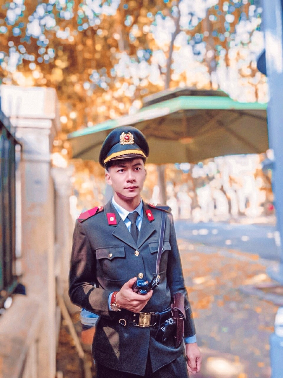 Tham gia Chúng tôi là chiến sĩ, chàng cảnh vệ gây thương nhớ với ngoại hình cực điển trai ảnh 10