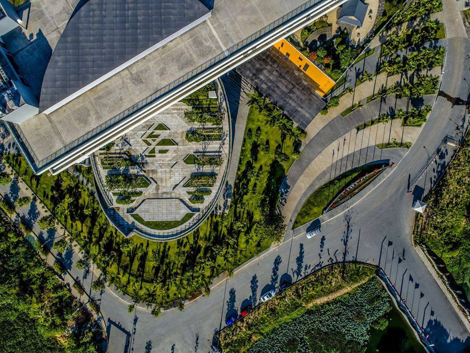 Sắc màu SV 1/7: 9X Việt thành hoa khôi tại Nhật, ra mắt “khách sạn 8 sao kiêm ĐH Văn Lang“ ảnh 10