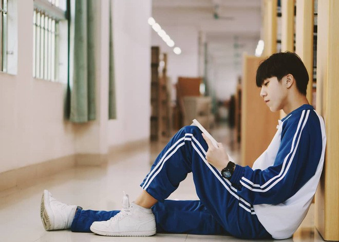 Sắc màu SV 2/8: Những nam thanh nữ tú con lai "nổi bần bật" vì quá đẹp ảnh 9