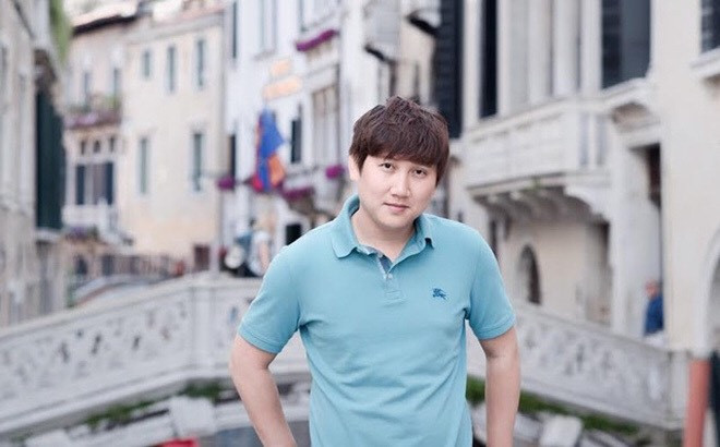 Thủy Tiên khoe ảnh tự tin mặc đồ ngủ, để mặt mộc; Mr. Siro khiến fan “sốc” vì quá gầy ảnh 27