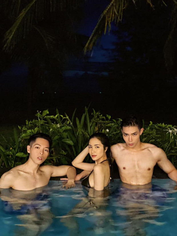 Showbiz 21/6: Gia đình Hoa dâm bụt khoe body “bỏng mắt”, Đàm Thu Trang lộ bụng to thấy rõ ảnh 3