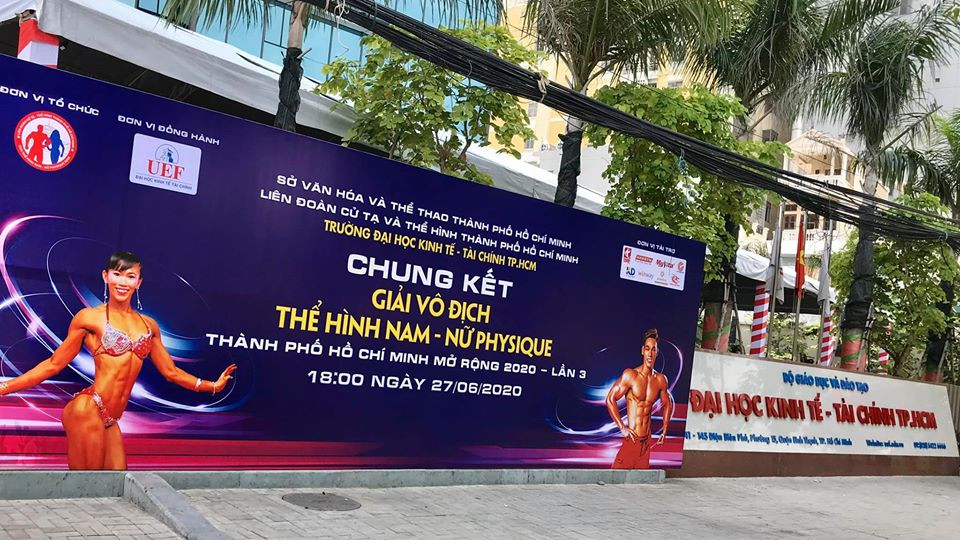 Sắc màu SV 27/6: Sinh viên Hà Nội “vật lộn” với nắng nóng, nữ sinh Ngân hàng xinh như mộng ảnh 18