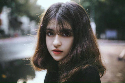 Sắc màu SV 2/8: Những nam thanh nữ tú con lai "nổi bần bật" vì quá đẹp ảnh 14