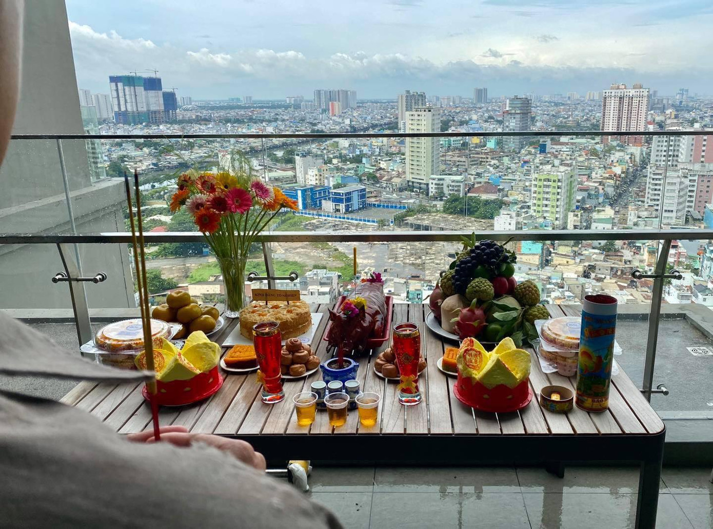 Diệu Nhi gây bất ngờ khi hát cải lương; Hai nàng Hậu diện váy đỏ chót khoe vòng 1 quyến rũ ảnh 22