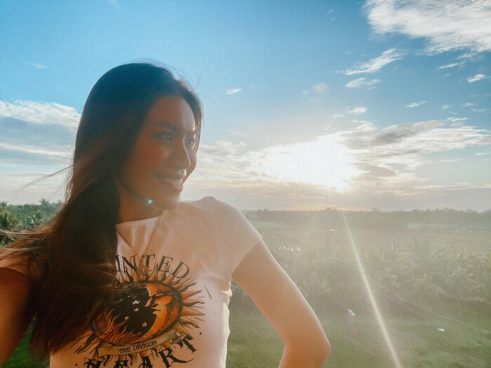 Don Nguyễn được bạn trai tặng xế hộp tiền tỷ, Lynk Lee nền nã với bộ ảnh mới ảnh 19