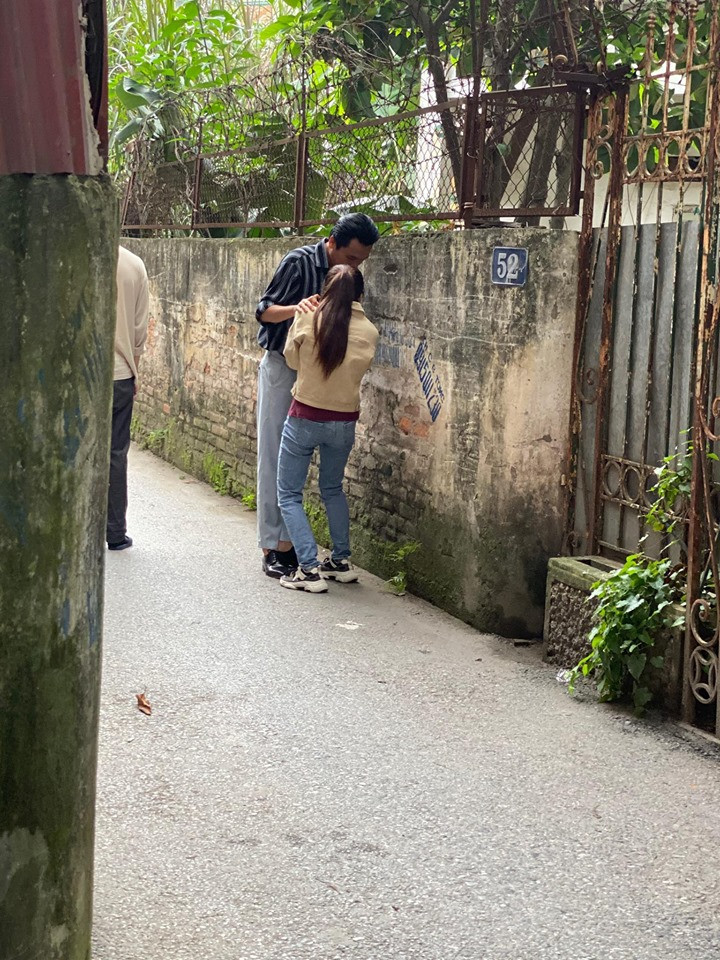 “Mr. Cần Trô” lén lút hẹn hò “Tiểu Quỳnh búp bê”, fan chắc giọng: “Không yêu hơi phí” ảnh 6