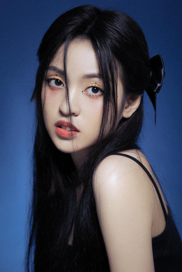 Sắc màu SV 30/6: Bản sao Jisoo bất ngờ nổi tiếng, kiến ba khoang tấn công ký túc xá ảnh 3