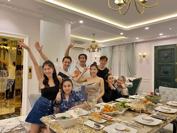 Showbiz 14/6: Hương Giang tậu xe 5 tỷ, Lynk Lee tuyên bố “giữ nguyên giới tính nữ“ ảnh 13