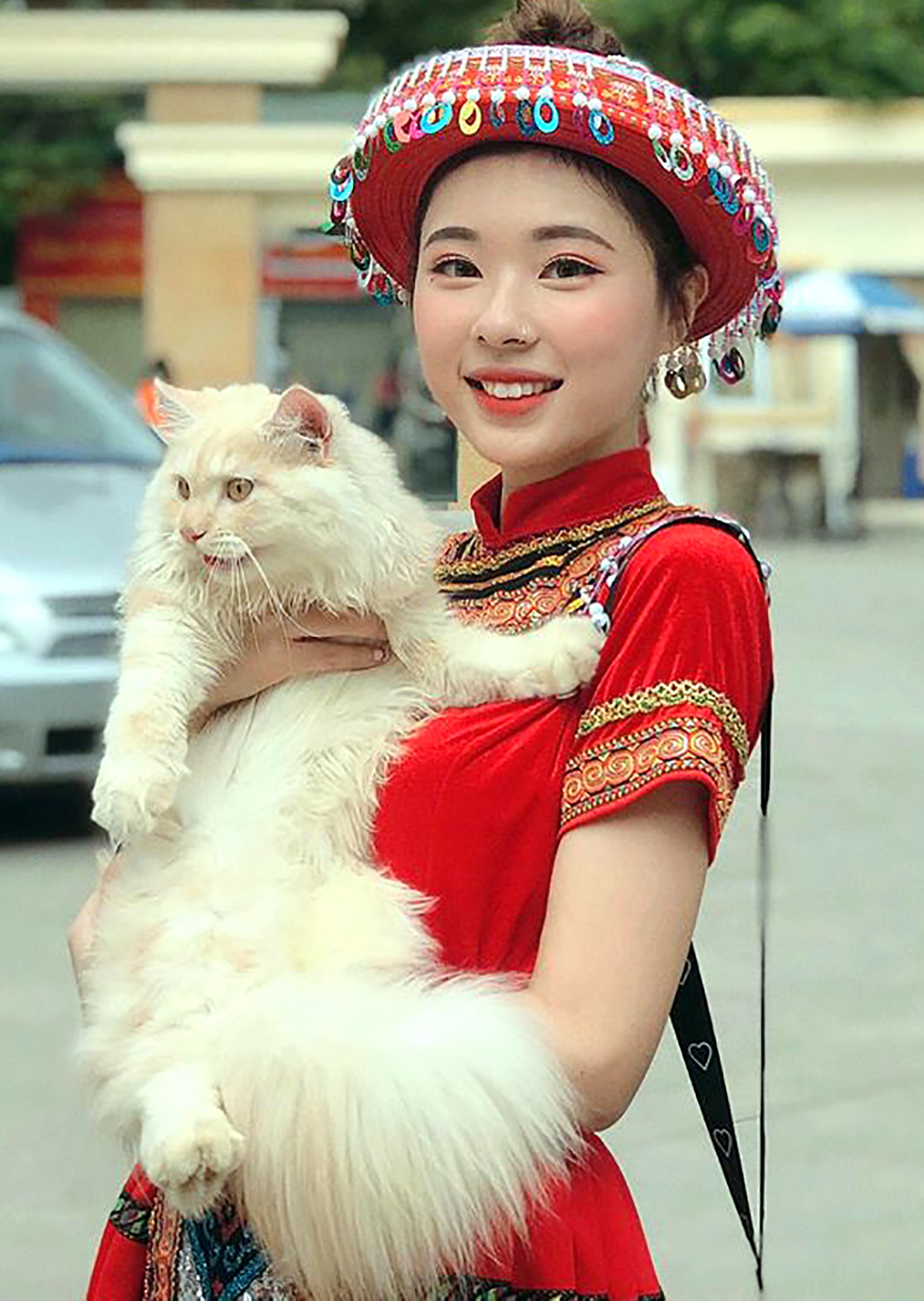 Á khôi Văn hóa Du lịch Hà Nội 'học cười để tạo thiện cảm' ảnh 2