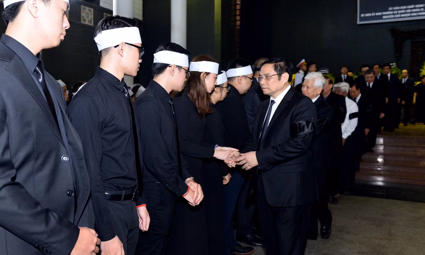 Lãnh đạo Đảng và Nhà nước viếng đồng chí Vũ Mão ảnh 7