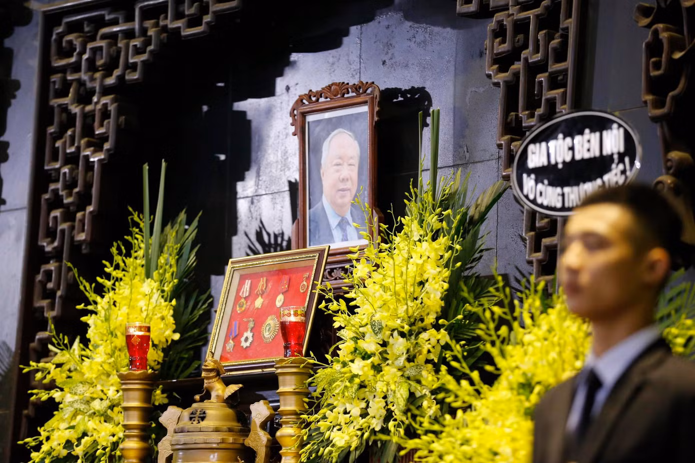 Lãnh đạo Đảng và Nhà nước viếng đồng chí Vũ Mão ảnh 12