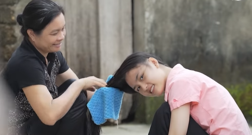 Nữ sinh xứ Nghệ ‘đốn tim’ với hình ảnh thôn nữ ảnh 1