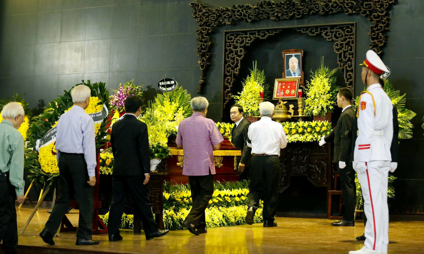 Lãnh đạo Đảng và Nhà nước viếng đồng chí Vũ Mão ảnh 10