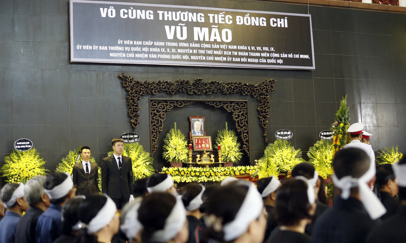 Lãnh đạo Đảng, Nhà nước ghi sổ tang viếng đồng chí Vũ Mão ảnh 1
