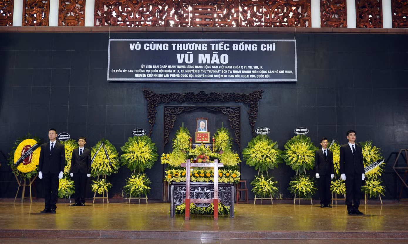 Lãnh đạo Đảng và Nhà nước viếng đồng chí Vũ Mão ảnh 1