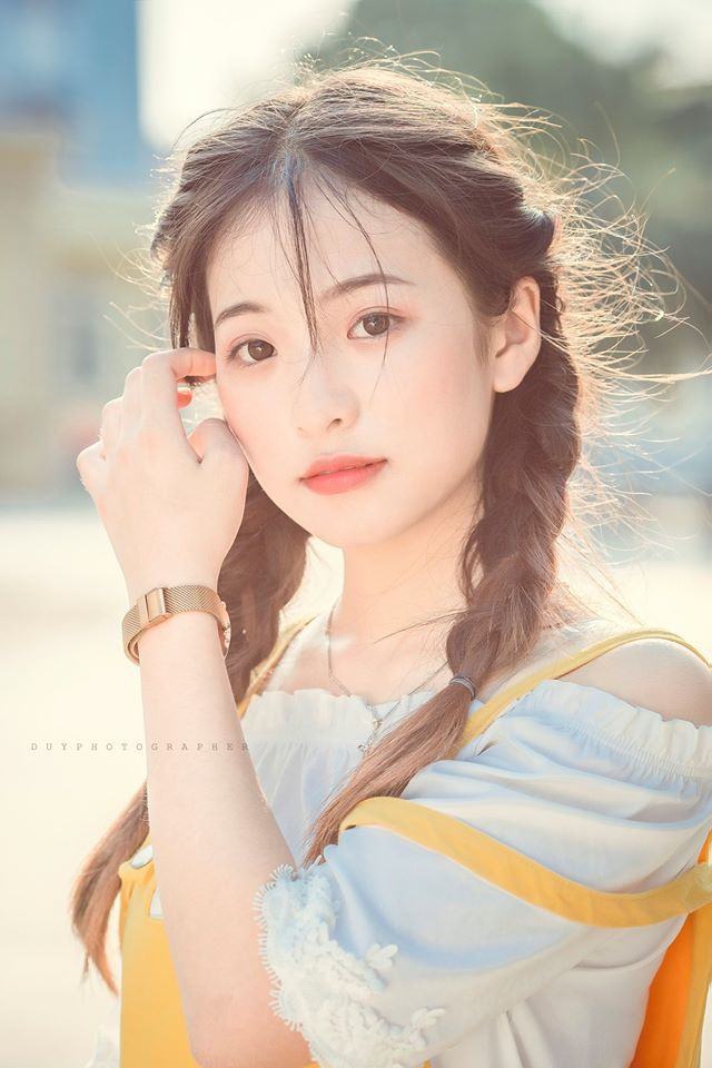 Vẻ đẹp 'thanh xuân vườn trường' trong trẻo của cô bạn Thái Nguyên ảnh 2