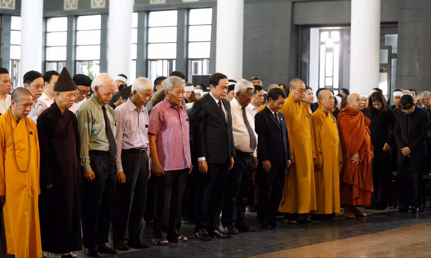 Lãnh đạo Đảng và Nhà nước viếng đồng chí Vũ Mão ảnh 9