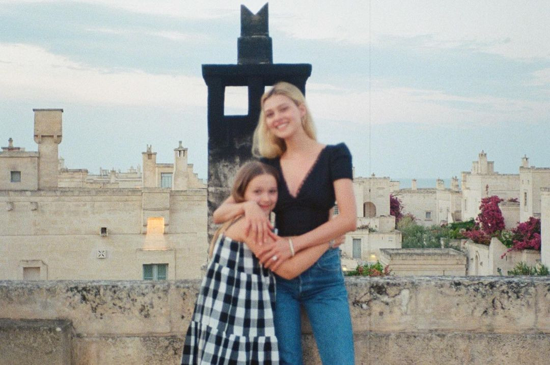 Con gái Beckham chúc mừng ngày phụ nữ, mới 10 tuổi đã phổng phao thấy rõ ảnh 6