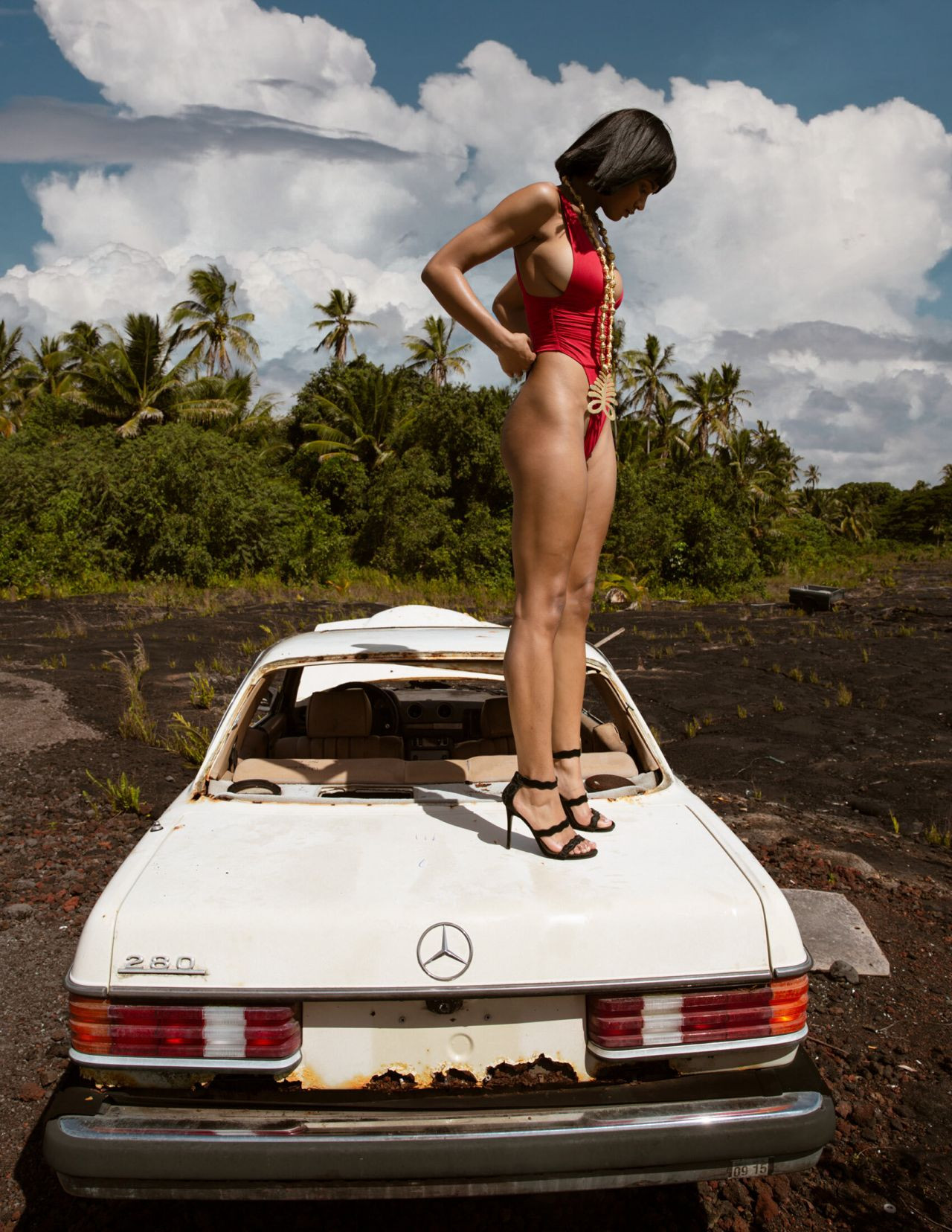 Sắc vóc nóng bỏng 'thiêu đốt' ánh nhìn của mẫu áo tắm Danielle Herrington ảnh 8