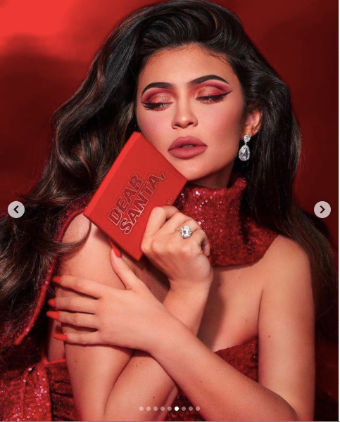 Kim Kardashian tung ảnh khoả thân nóng 'bỏng mắt' ảnh 8