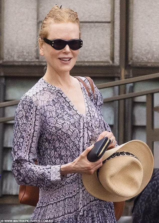 'Thiên nga nước Úc' Nicole Kidman xinh đẹp trẻ trung bất ngờ ở tuổi 54 ảnh 2